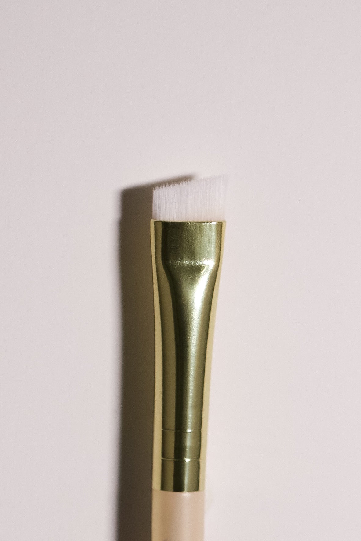 019 The Eyeliner Brush