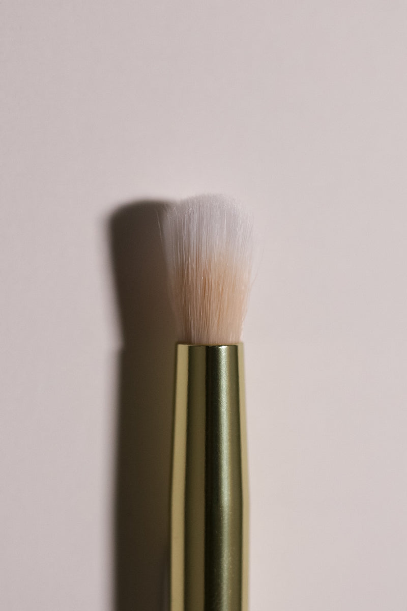 013 Medium Eyeshadow Brush