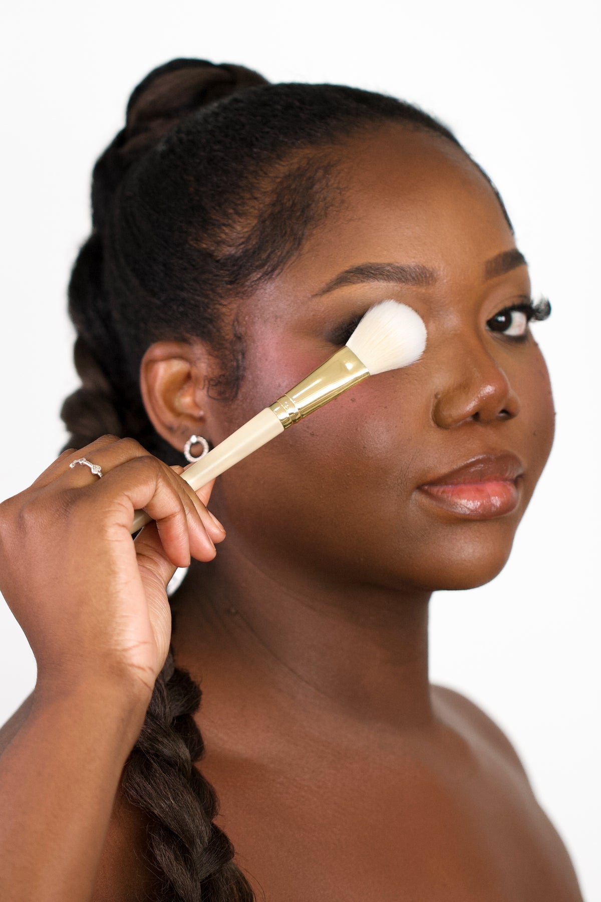 007 The Powder Brush