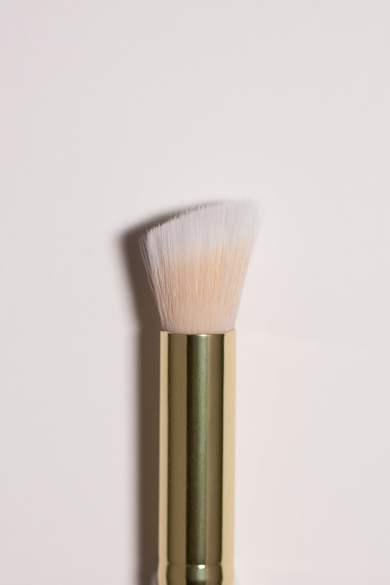 002 Conceal + Prime Brush