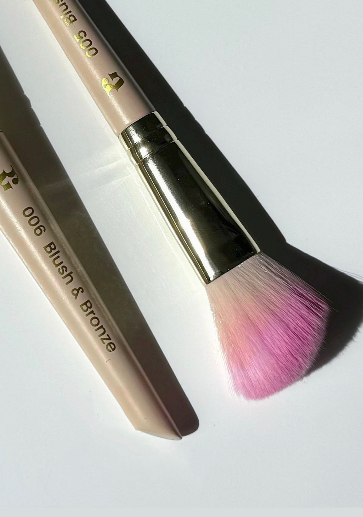 005 Angled Blush + Bronze Brush