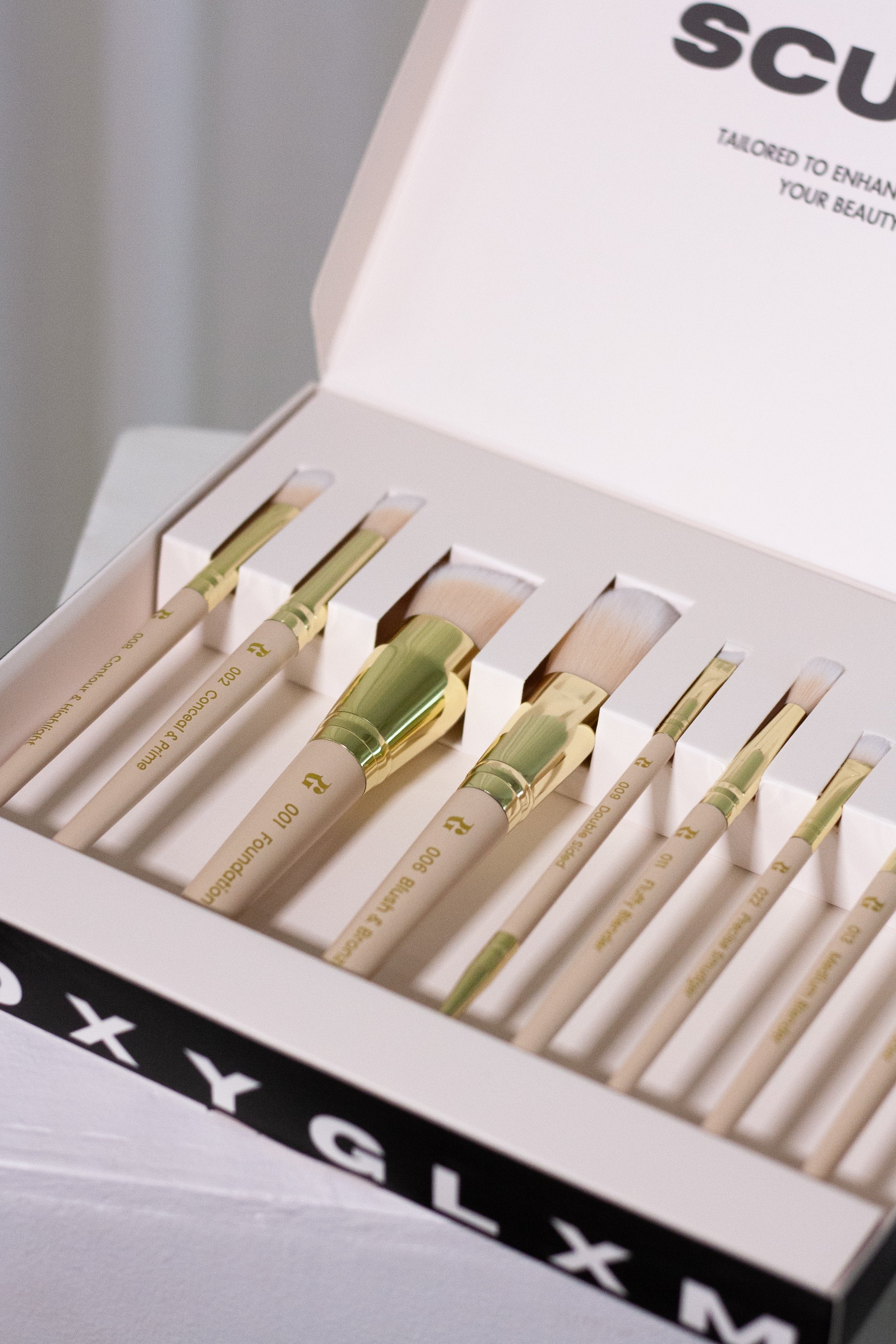 The Editorial Brush Set