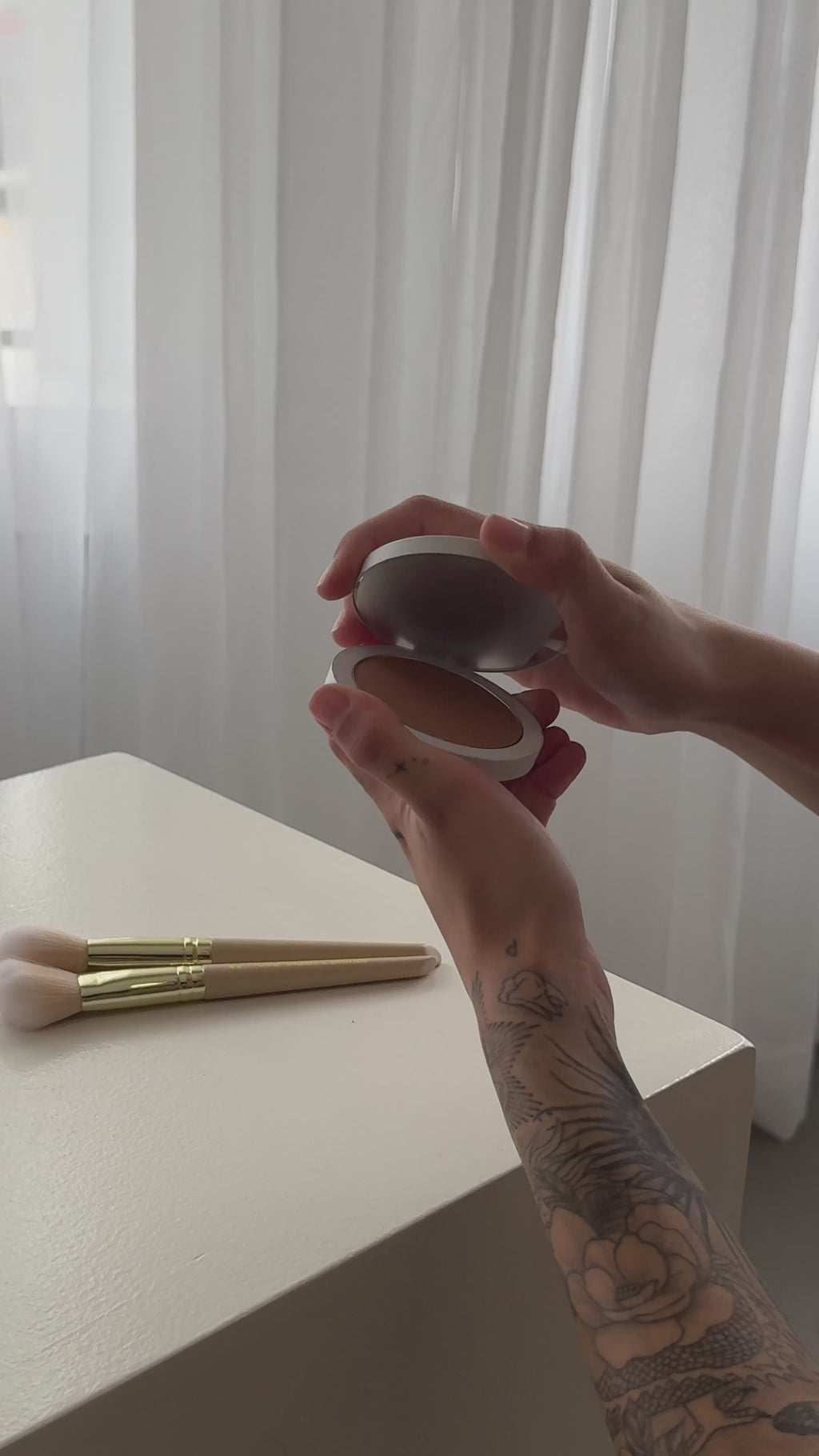 006 Round Blush + Bronze Brush